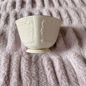 Beautiful little Lenox candy dish bowl